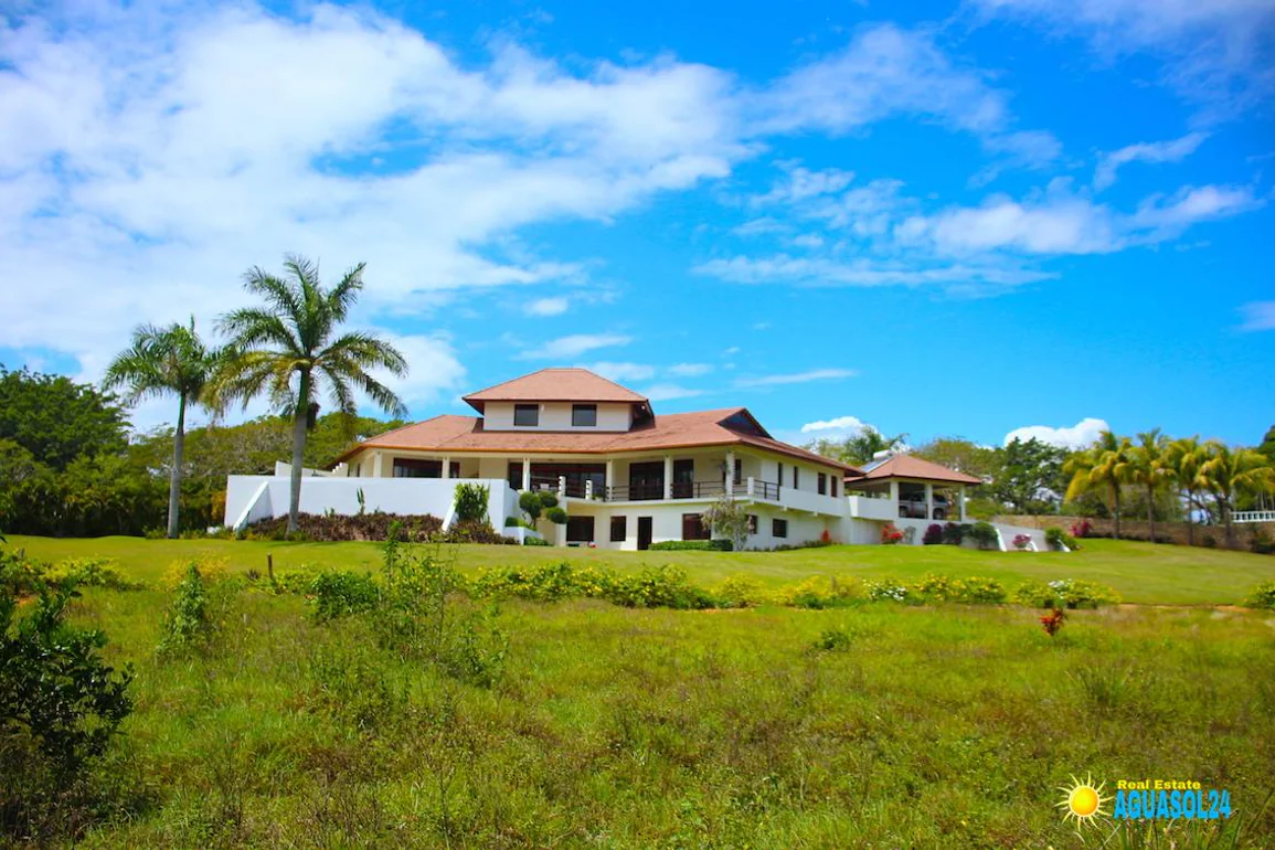 Villa in El Choco Cabarete, view 1 of 9