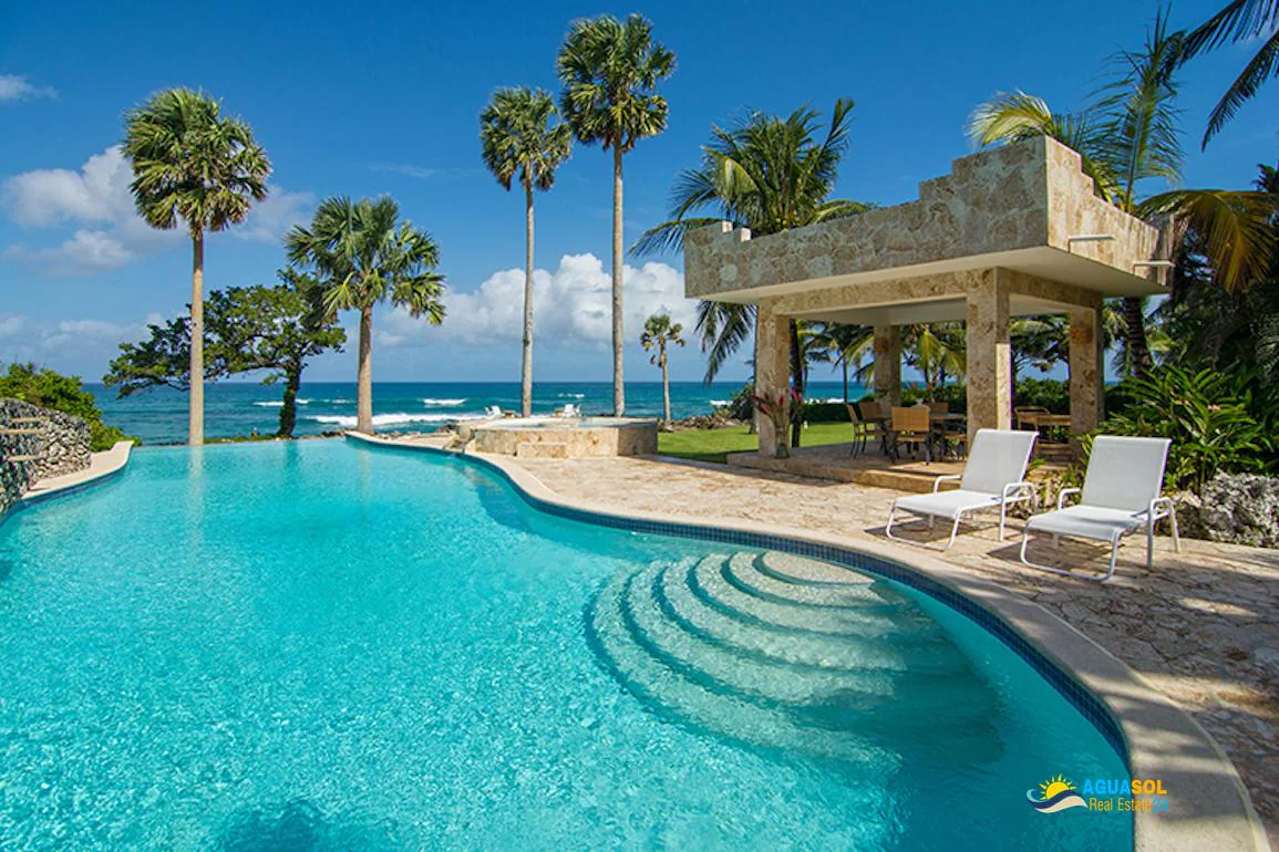 For sale villa Oceanfront in Sosua, view 1 of 8