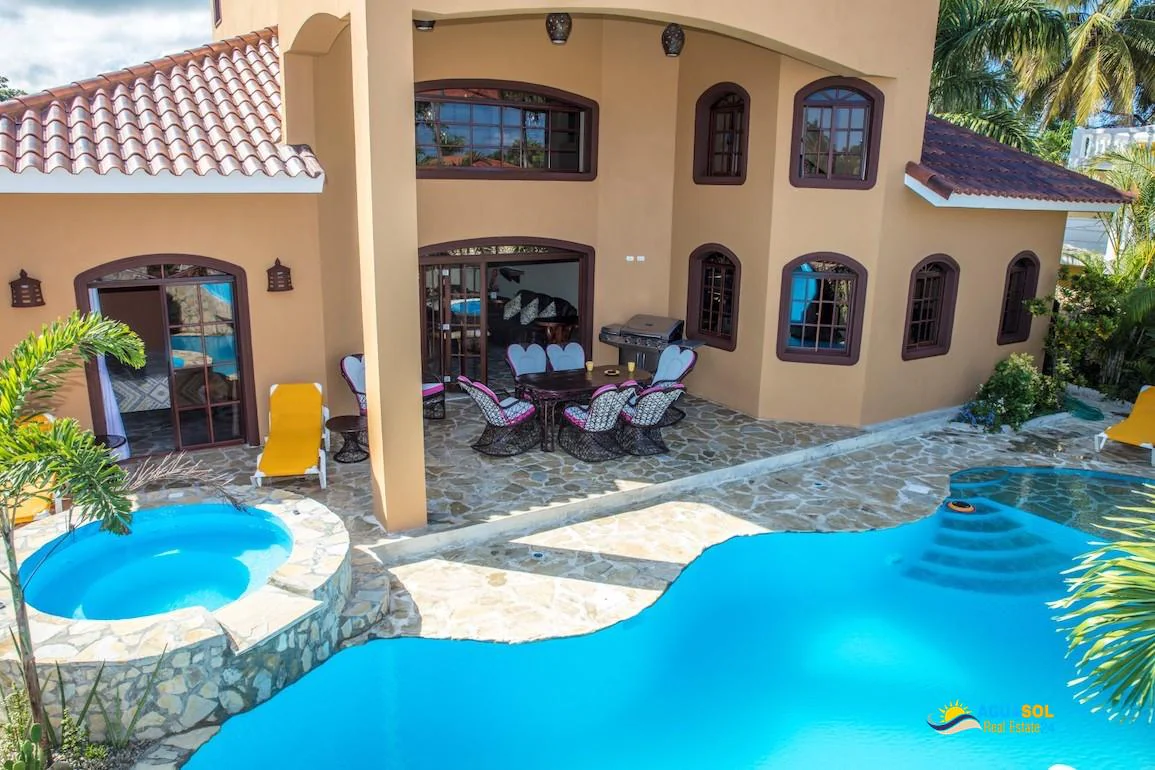 Villa in Cabarete ocean view, view 1 of 9