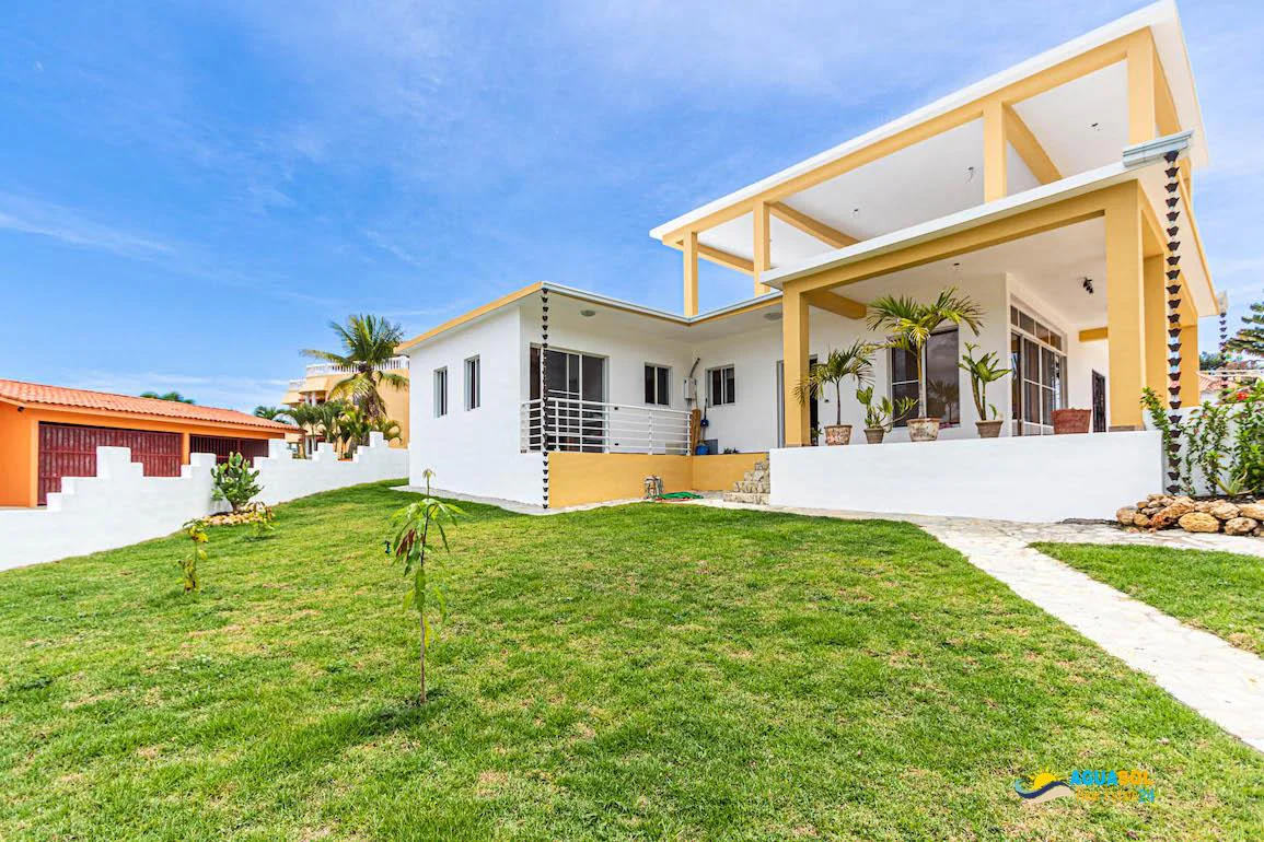 For Sale Villa La Mulata, view 1 of 8