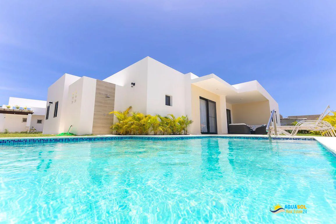 Modern house for sale in Sosua, view 1 of 9