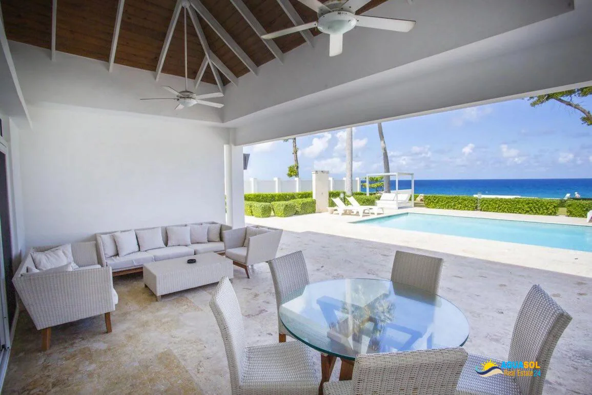 Villa for sale oceanfront in Sosua, view 1 of 17