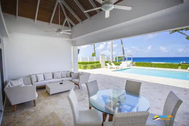 Villa for sale oceanfront in Sosua, Sosúa, 1 of 17