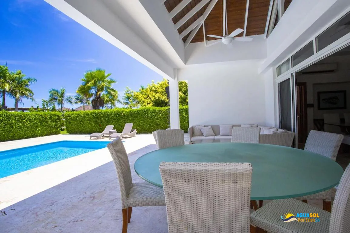 For sale villa in Sosua Beach, view 1 of 8