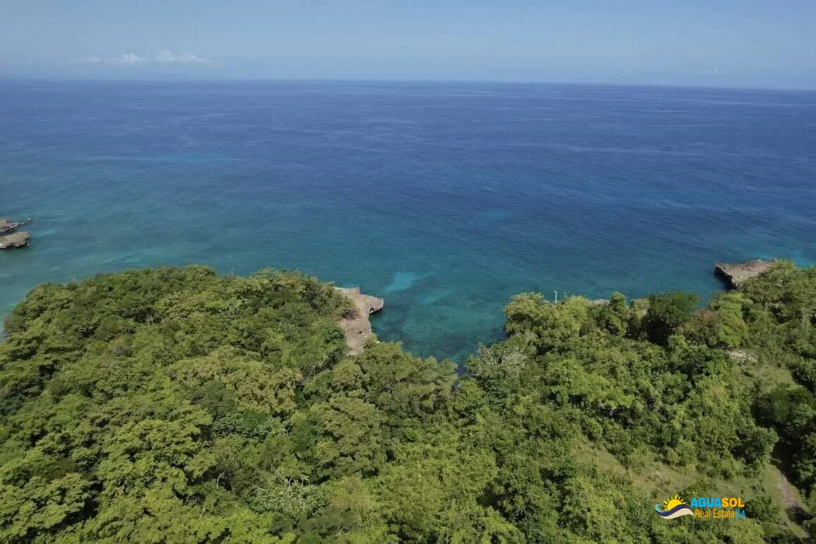 Oceanfront land in Rio San Juan, view 1 of 4