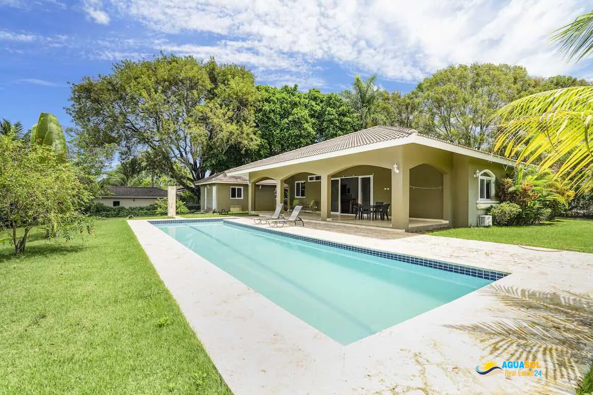 Villa 3 bedrooms for sale in Sosua, view 1 of 14