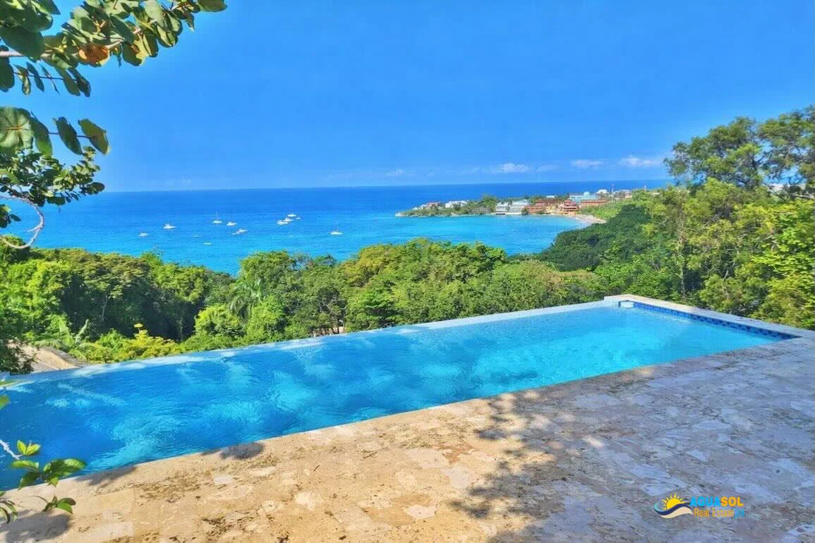 5 Bedroom Villa with Ocean View for Sale in Sosua, view 1 of 8