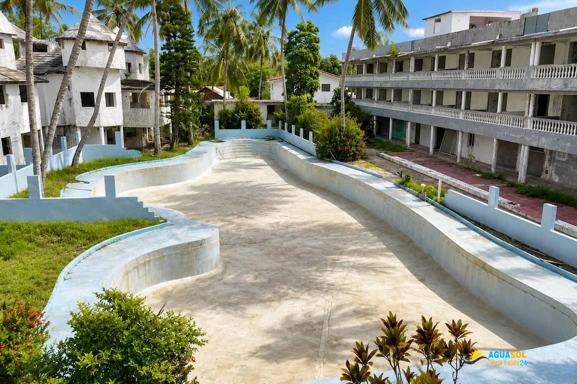 Commercial Hotel for Sale in Cabarete, view 1 of 6