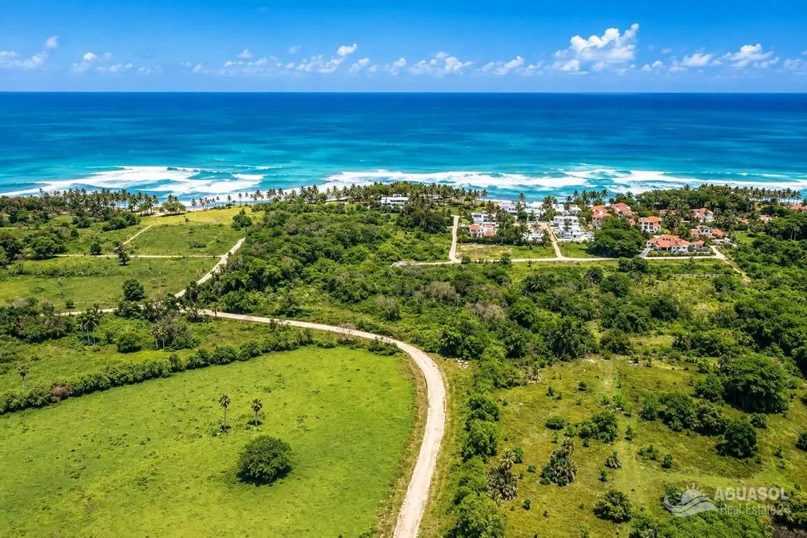 Residential lot for sale in Playa Encuentro, Cabarete - photo 1