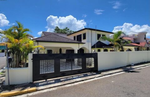 4-bedroom villa for sale in Puerto Plata