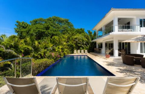 Luxury 6-Bedroom Villa in Sosua