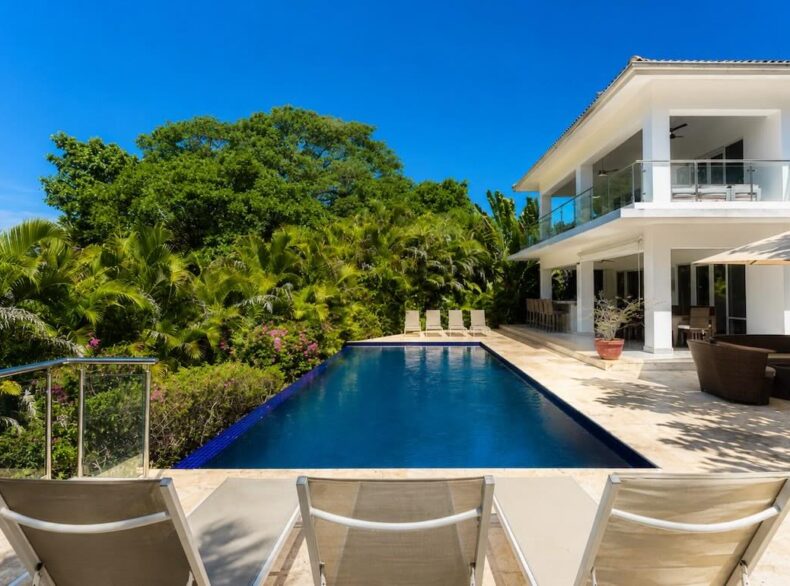 Luxury 6-Bedroom Villa in Sosua